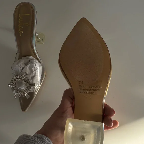 NEW Lulus Heels - Picture 6 of 7